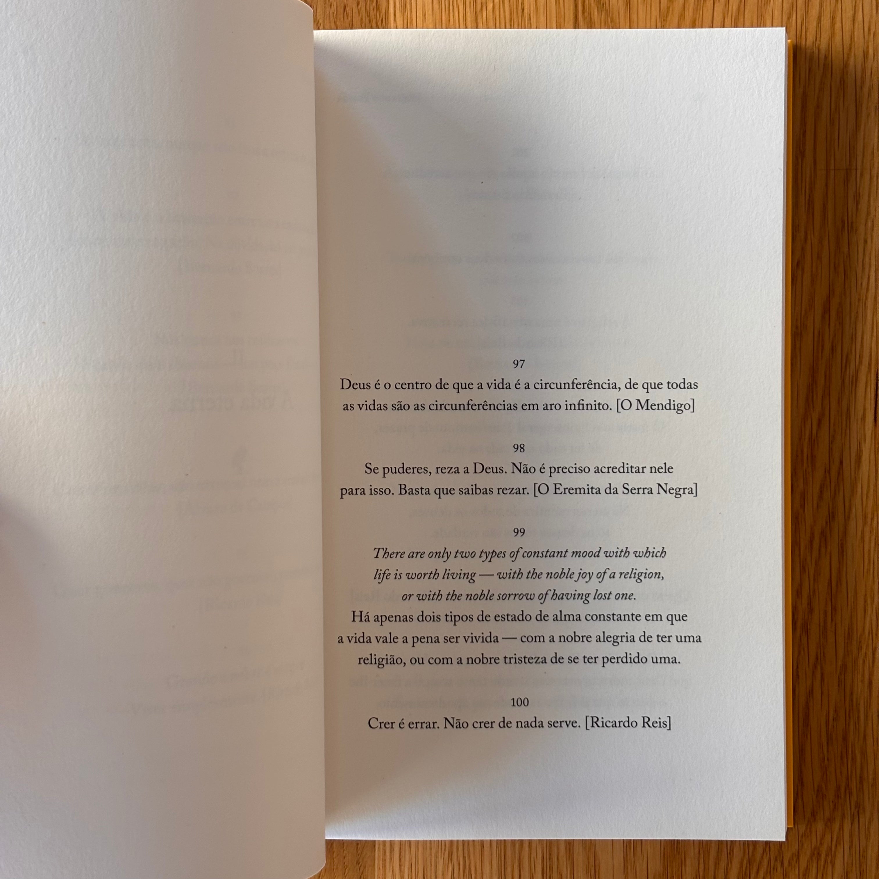 Como Viver (ou não) em 777 Frases de Fernando Pessoa