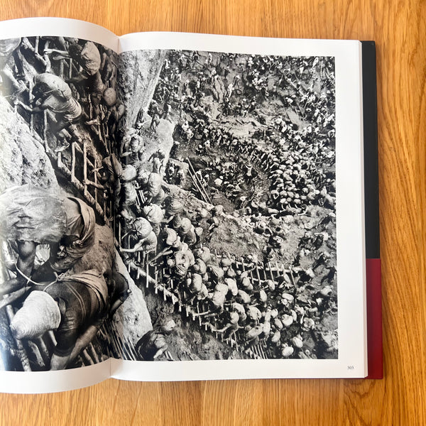 Sebastião Salgado. Workers. An Archaeology of the Industrial Age