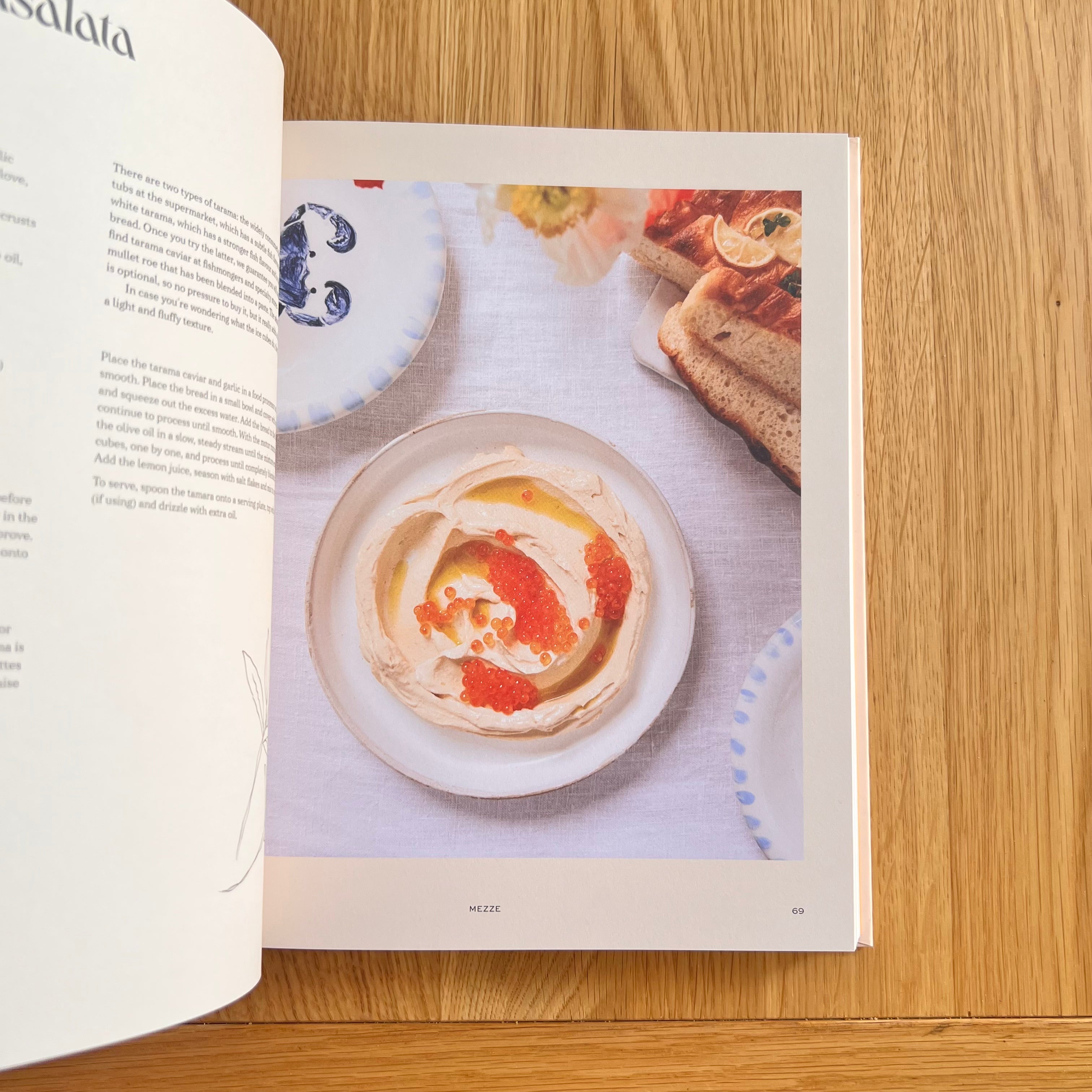 Peináo: A Greek Feast for All: Recipes to Feed Hungry Guests by Helena & Vikki Moursellas
