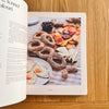 Peináo: A Greek Feast for All: Recipes to Feed Hungry Guests by Helena & Vikki Moursellas
