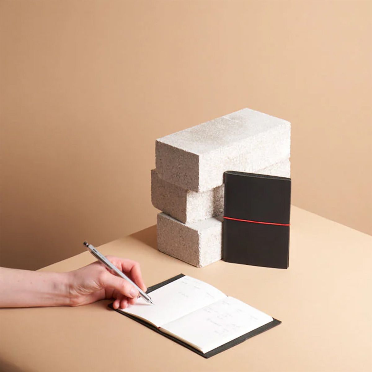 paper republic | grand voyageur [pocket] | black