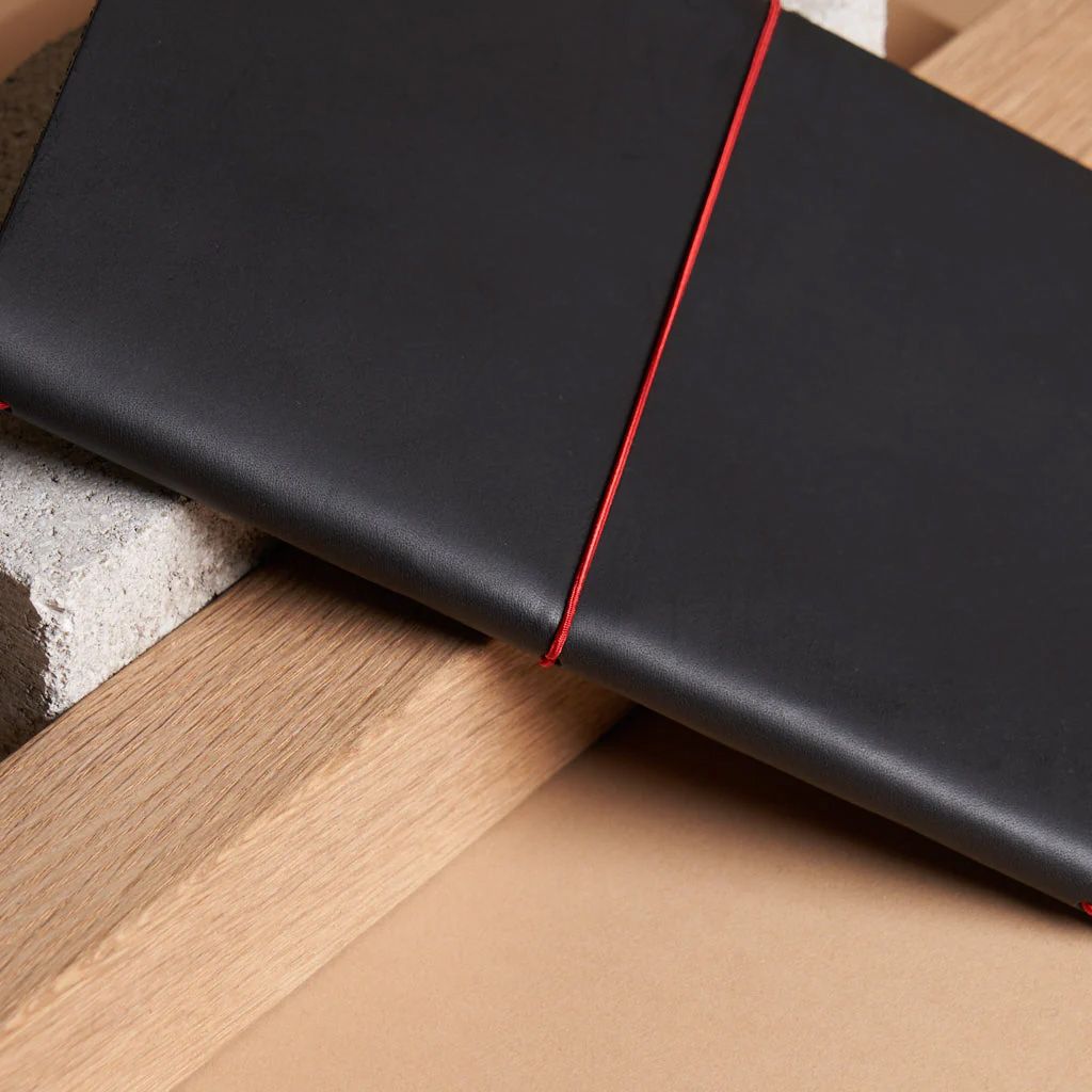 paper republic | grand voyageur [pocket] | black
