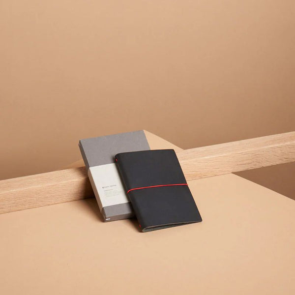 paper republic | grand voyageur [pocket] | black