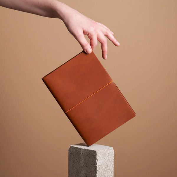 paper republic | grand voyageur [XL] | cognac