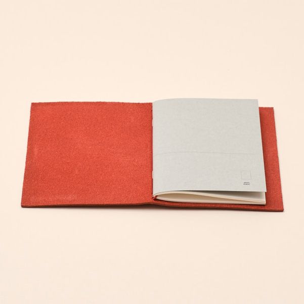 paper republic | grand voyageur [pocket] | red