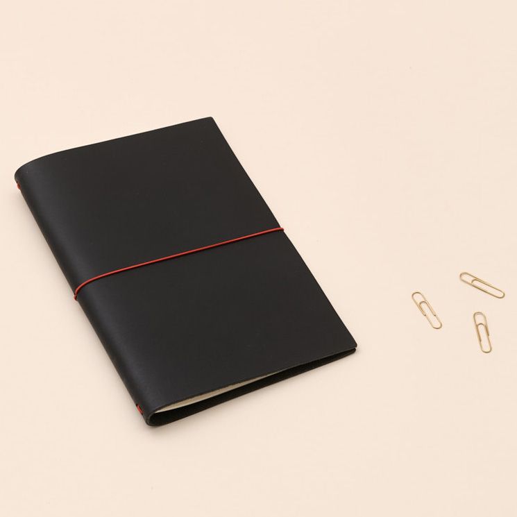 paper republic | grand voyageur [XL] | black