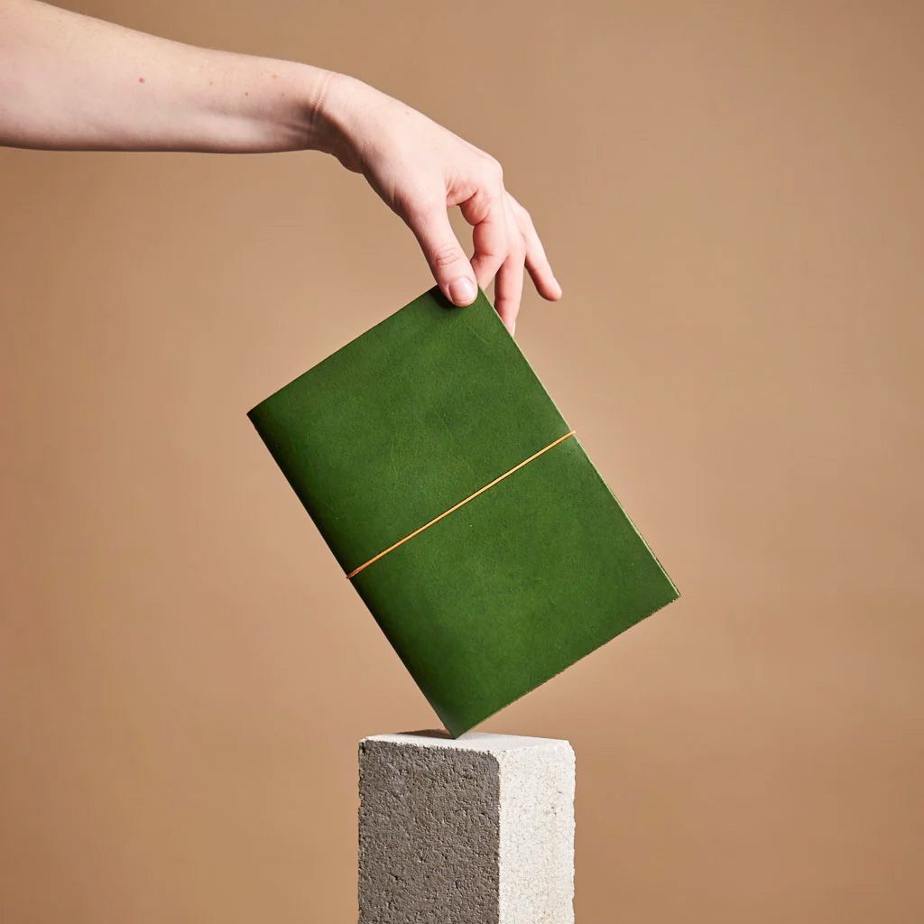 paper republic | grand voyageur [XL] | botany green
