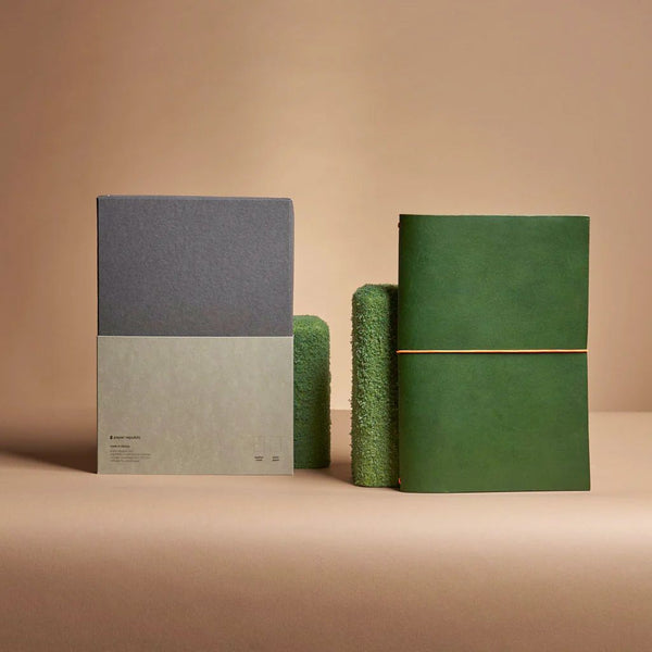 paper republic | grand voyageur [XL] | botany green