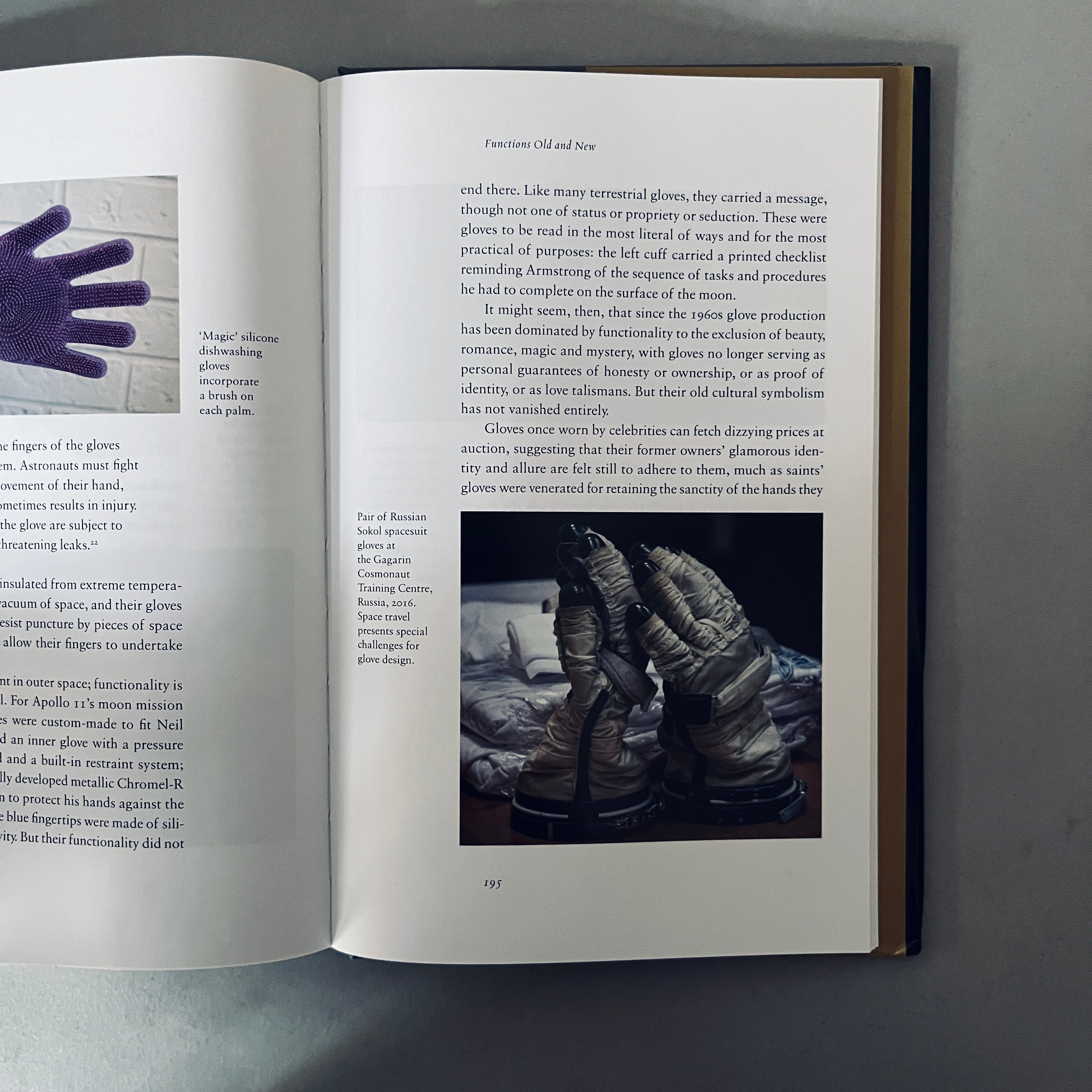 Gloves: An Intimate History by Anne Green