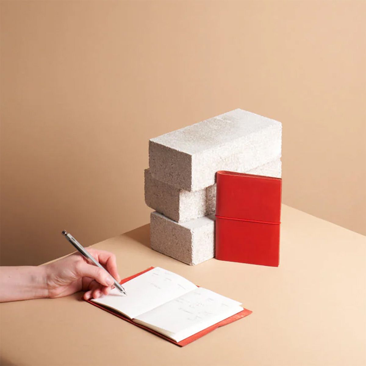 paper republic | grand voyageur [pocket] | red