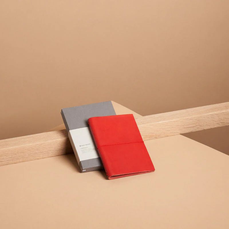 paper republic | grand voyageur [pocket] | red